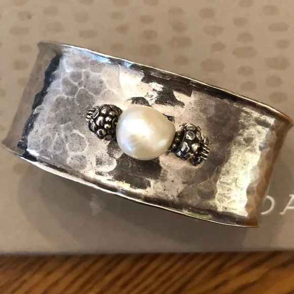 Rare Vintage Silpada Sterling Silver Freshwater Pearl Cuff Bracelet B1251